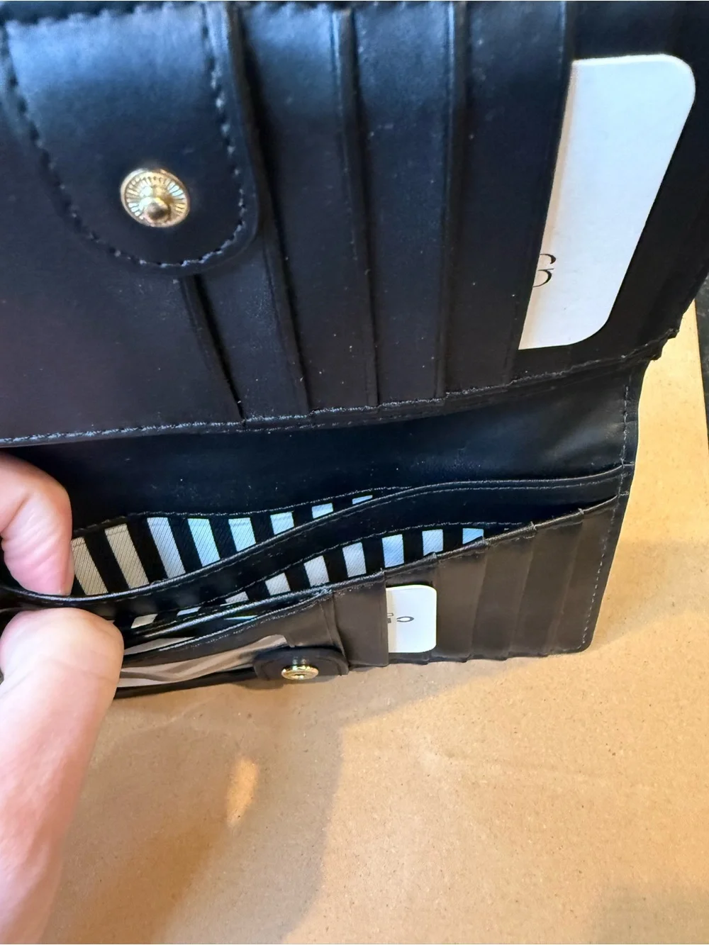 Kate Spade New York Black Leather Slim Bifold Wallet Card Organizer